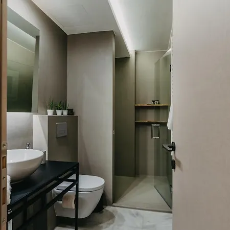 The Luxe - Tsimiski, Skg