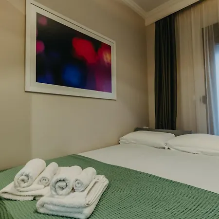 The Luxe - Tsimiski, Skg *